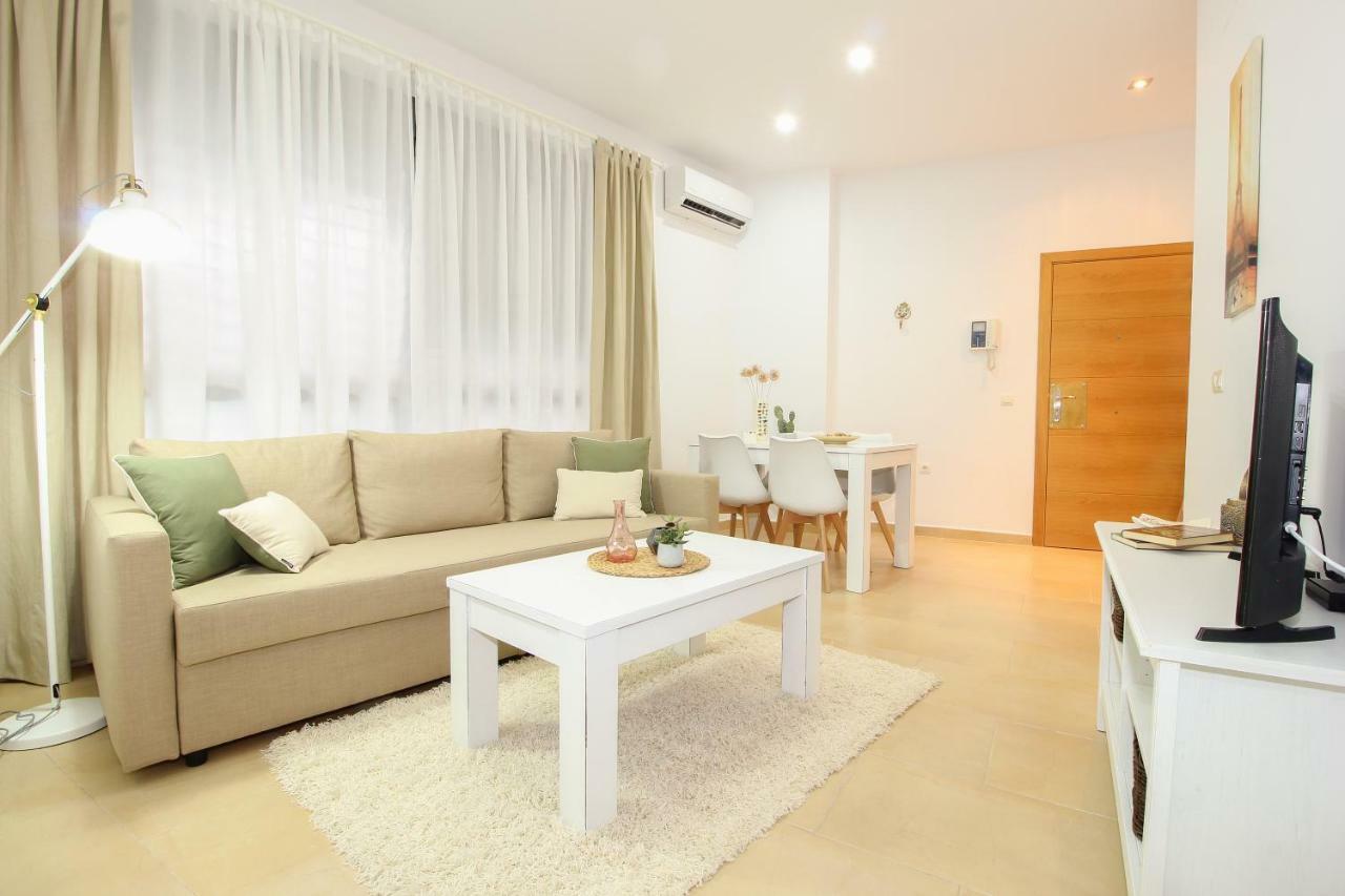 Apartamento San Julian Севиля Екстериор снимка