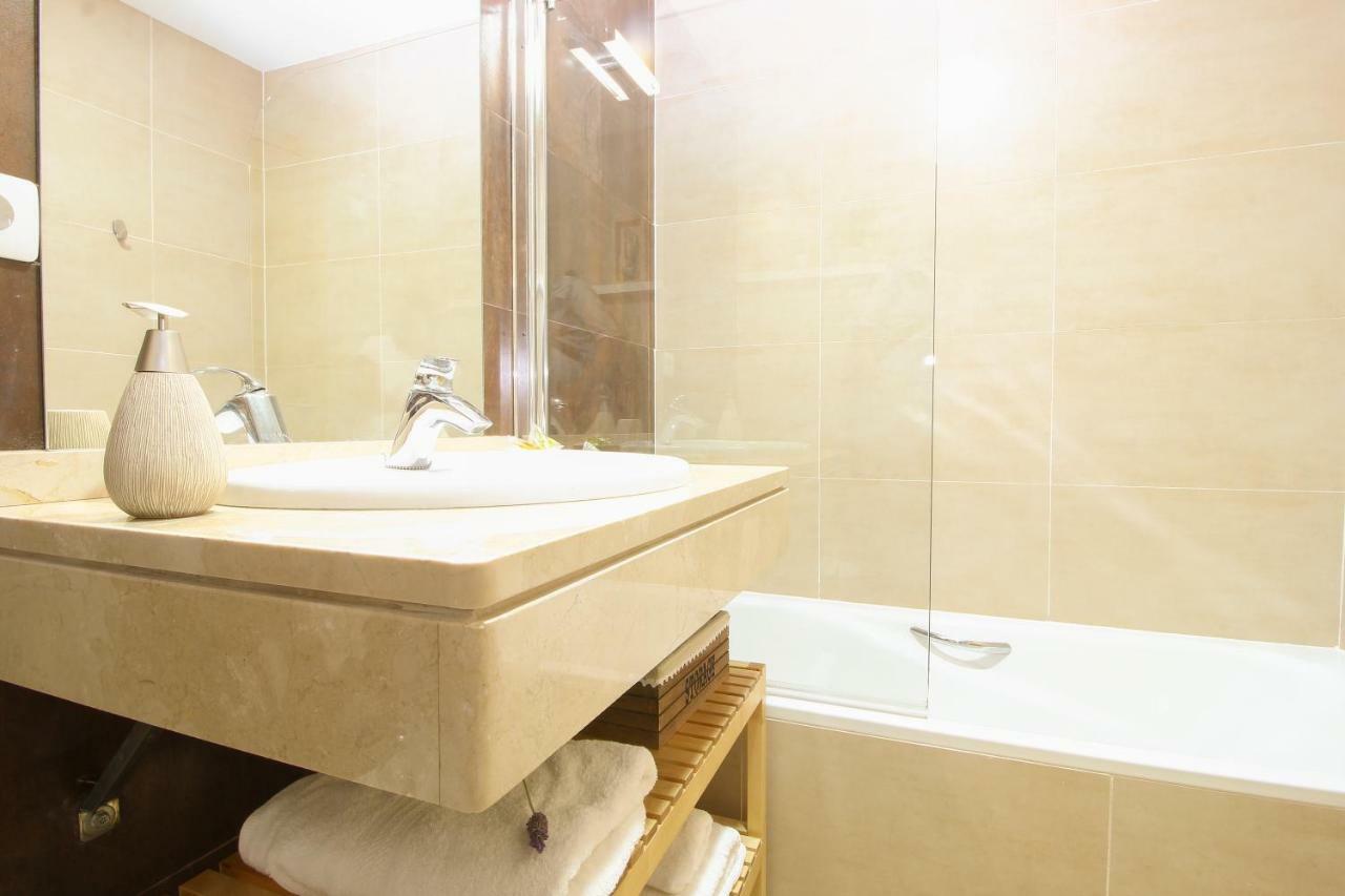 Apartamento San Julian Севиля Екстериор снимка
