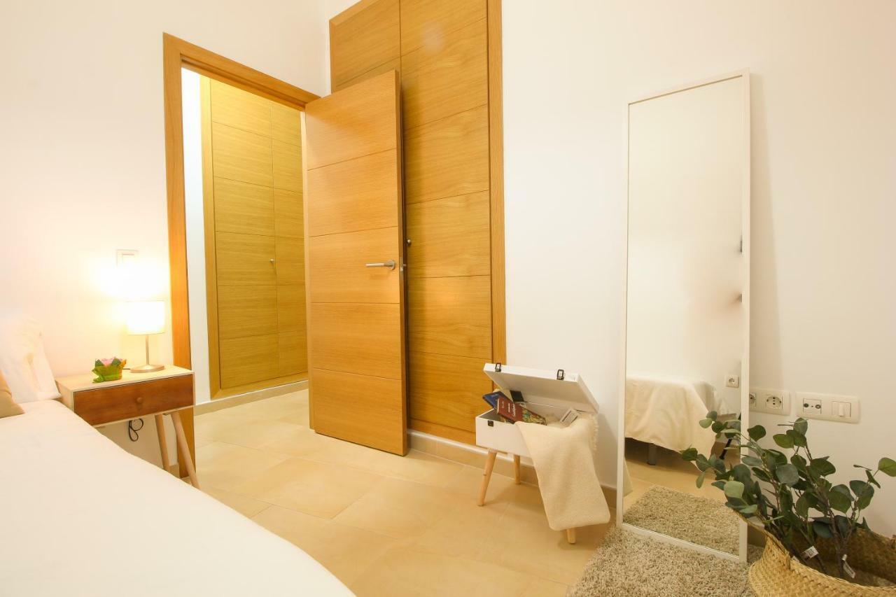 Apartamento San Julian Севиля Екстериор снимка