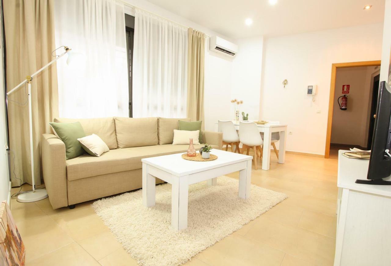Apartamento San Julian Севиля Екстериор снимка