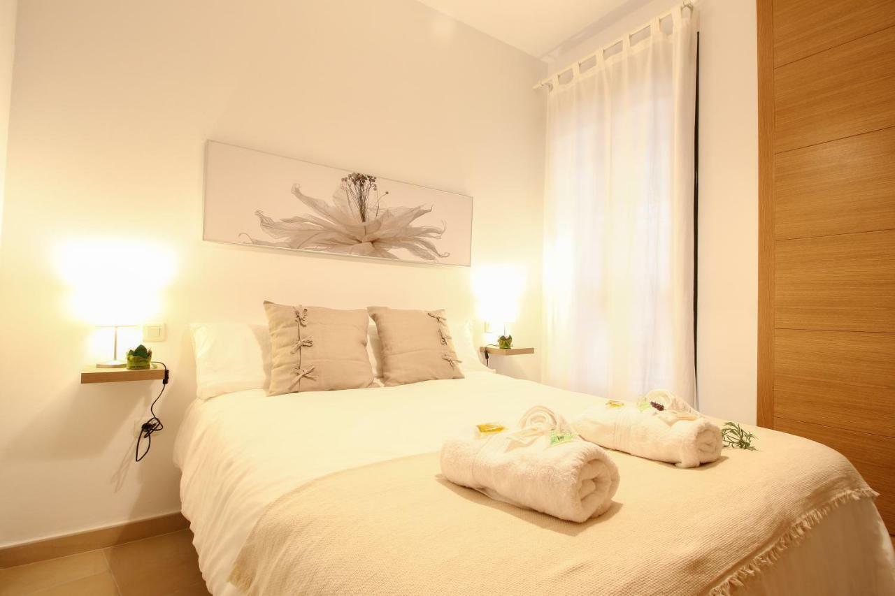 Apartamento San Julian Севиля Екстериор снимка