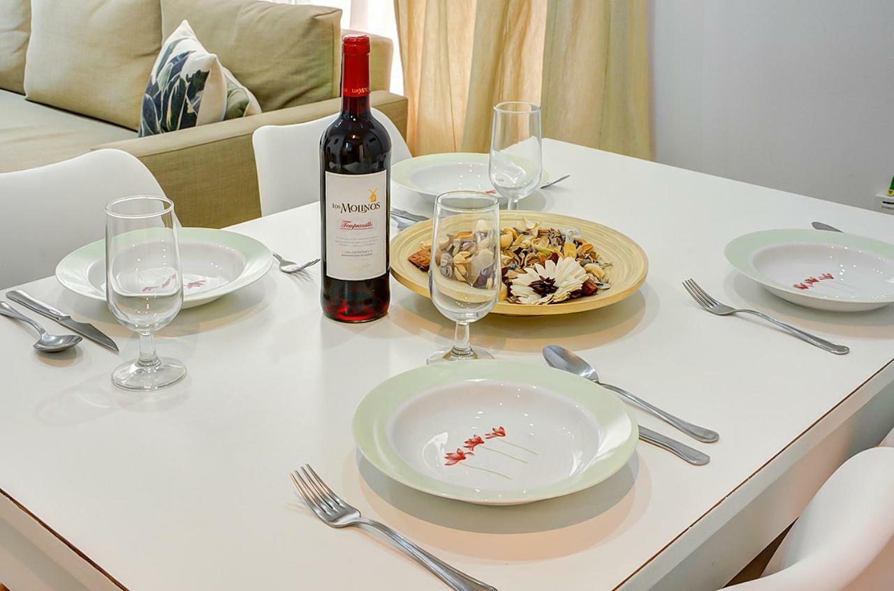 Apartamento San Julian Севиля Екстериор снимка