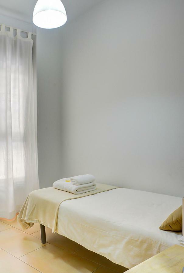 Apartamento San Julian Севиля Екстериор снимка
